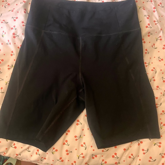 Girlfriend Collective High Waisted Bike Short - Picture 3 of 3